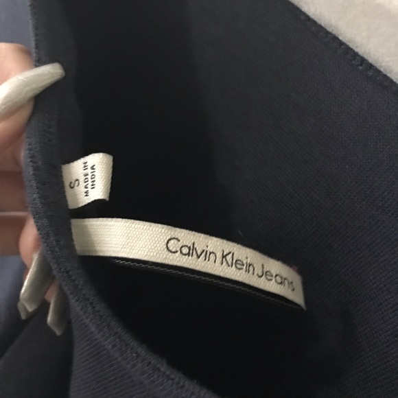 Calvin Klein Logo band off the shoulder top - Picture 3 of 4